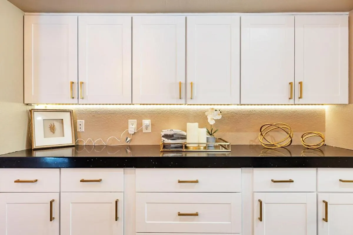 Spacious 5-Bed, 3-Bath Home! Φοίνιξ