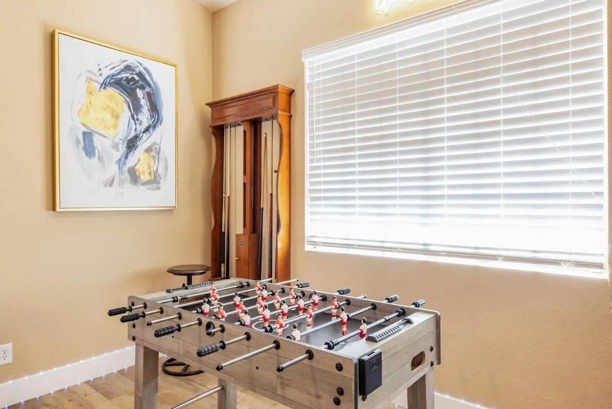 Spacious 5-Bed, 3-Bath Home! Φοίνιξ