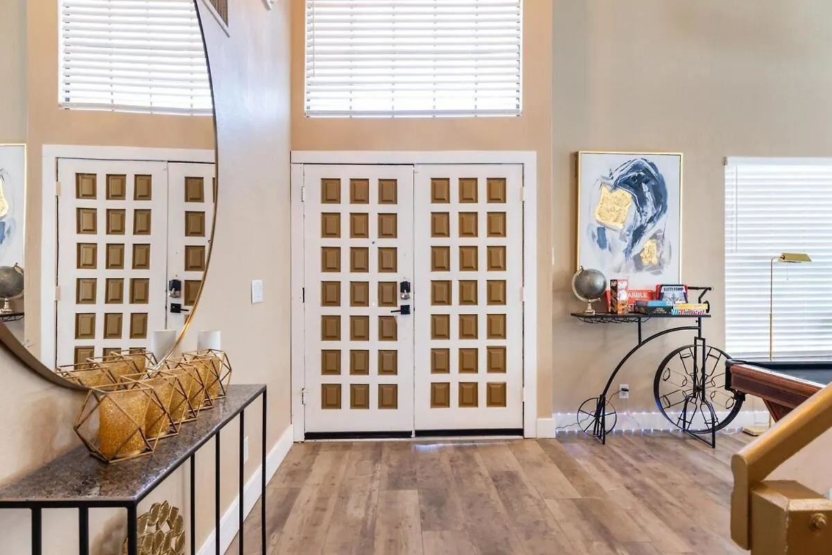 Spacious 5-Bed, 3-Bath Home! Φοίνιξ Σπίτι διακοπών