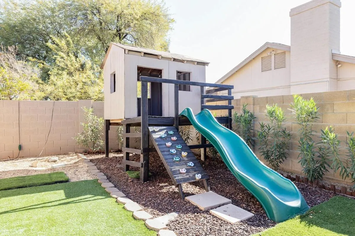 Spacious 5-Bed, 3-Bath Home! Φοίνιξ Σπίτι διακοπών